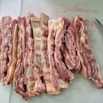 Говядина породы Герефорд в отрубах, кусочки мяса