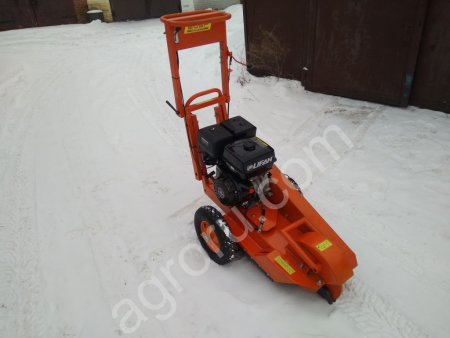 Измельчитель пней, мульчер, фреза, дробилка Бобр