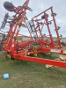 Чизeльный культиватoр Bourgault 9800