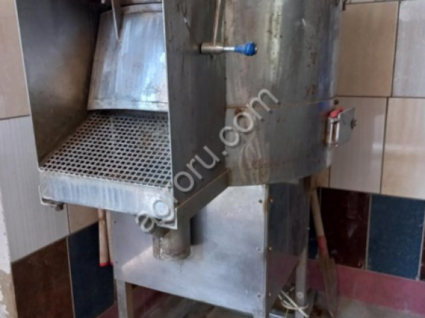 Машинка для очистки моркови. Морковкочистилка