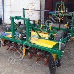 Гребнеобразователь фрезерный с пленкоукладчиком и капельной ленты.