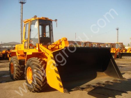 Погрузчик фронтальный одноковшовый Амкодор 332В