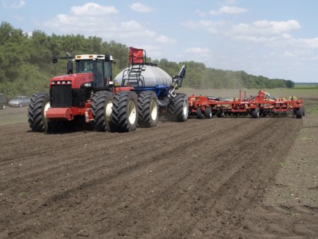 Весенний сев зерновых и зернобобовых культур