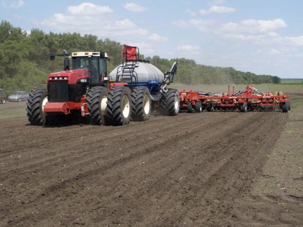 Весенний сев зерновых и зернобобовых культур