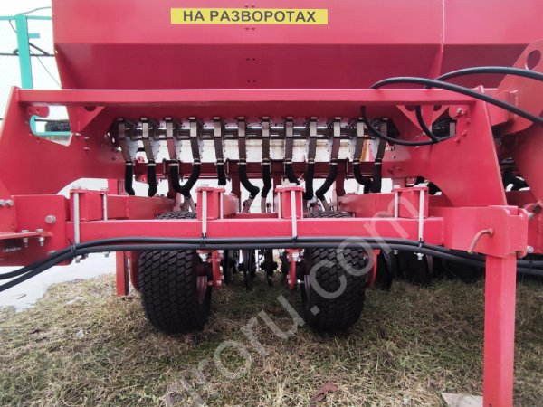 Сеялка зернотуковая СЗТ-5,4