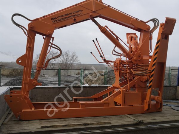 Погрузчик грейферный ПЭ-Ф-1БМ (навесное оборудование для МТЗ и ЮМЗ)