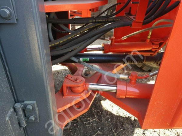 Фронтальный погрузчик S200