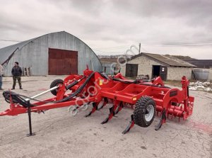 Прицепной глубокорыхлитель KAMA TIGER G5, со стойкой дельтаплау