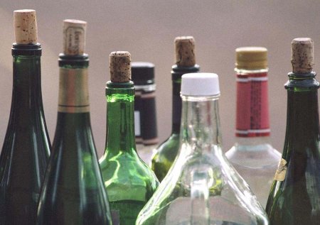 У сотрудника криминальной полиции Латвии обнаружили 3 тонны спирта