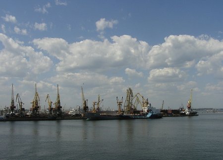 Минтранссвязи предлагает ввести скидки на перевалку ряда транзитных грузов в двух морпортах