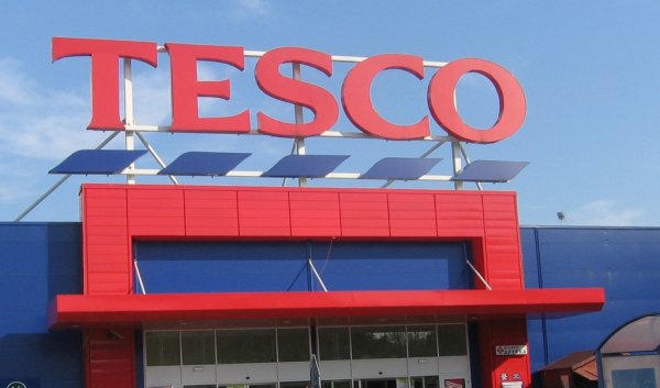 Tesco будет больше платить производителям молока