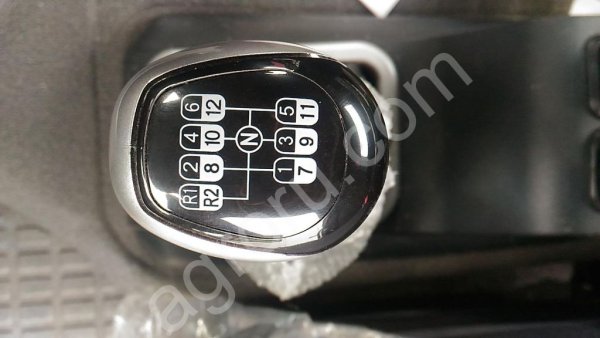 Тягач HOWO A7 6×4  ZZ4327V3247Q