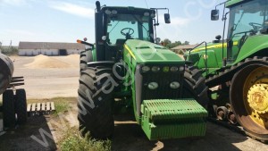 Трактор John Deere 8530