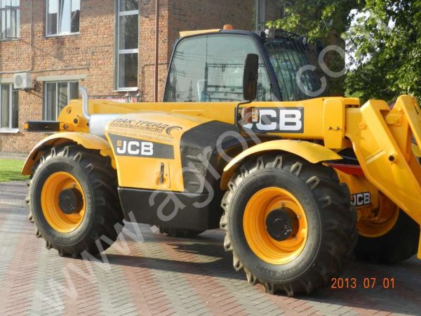 Телескопический погрузчик JCB 530-70