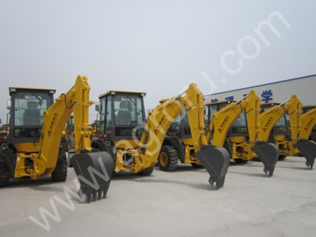 экскаватор погрузчик B680