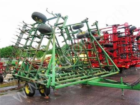 Культиватор JOHN DEERE 960