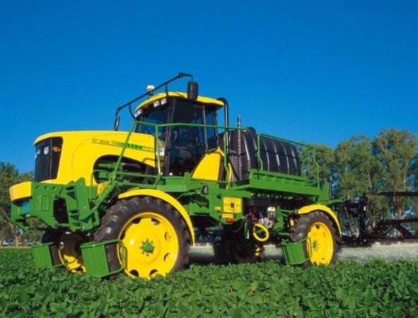 Аграрии республики ведут активную работу по обработке посевов