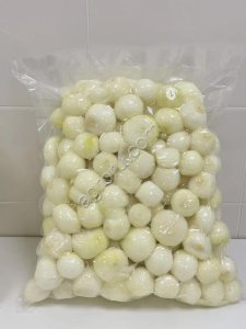 Лук репчатый очищенный в вакуумной упаковке оптом