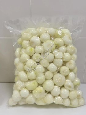 Лук репчатый очищенный в вакуумной упаковке оптом
