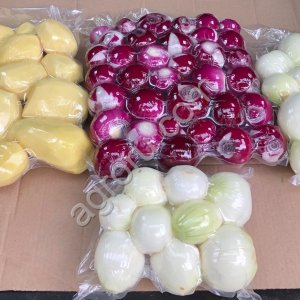 Очищенные свежие овощи вакууме