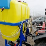 Гербицидный садовый опрыскиватель 600 л.