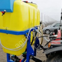 Гербицидный садовый опрыскиватель 600 л.