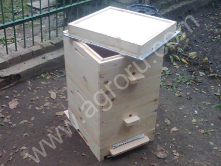 Улей многокорпусный с сетчатым дном