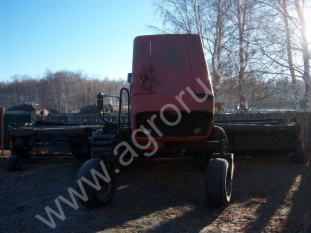 Самоходная косилка Massey Ferguson 9220
