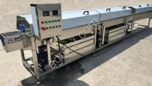 Машина для мойки жестебанок (с продуктом), после закатки или стерилизации в автоклаве.