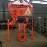 Пескоразбрасыватель ПС-8 на КДМ Комбинированную дорожную машину