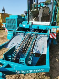 Пресс-подборщик льна самоходный ПЛС-1