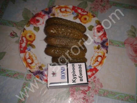 Огурцы соленые