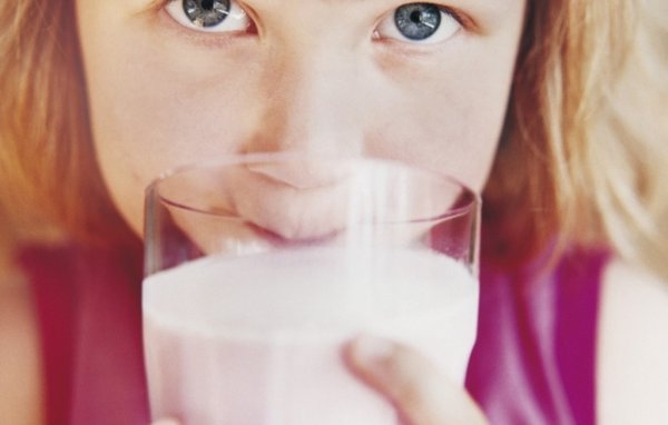 Дети из Белогорска получают витаминизированное молоко