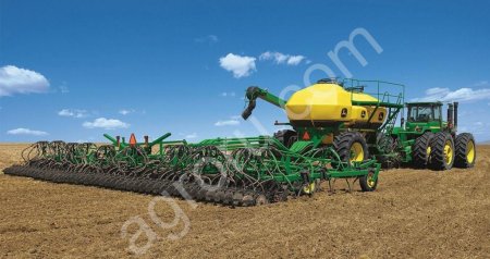 Посевной комплекс John Deere 1820 с прицепом 1910