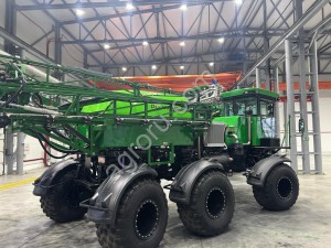 Опрыскиватель самоходный Барс ОС-4000М