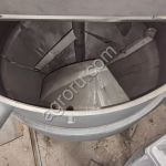 Ёмкость для жидкости с мешалкой (V1 м3)