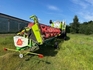 Комбайн зерноуборочный CLAAS LEXION 570