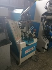 Обувная машина для изготовления пятки