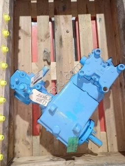 Запчасть для BERTHOUD VOLUX 320 PUMP + ANGLE GEAR (НАСОС VOLUX 320 + УГЛОВАЯ ПЕРЕДАЧА) (арт. 216345)