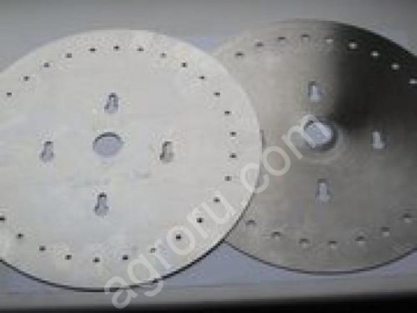 Диск 509.046.4005-02 высев.аппарата УПС-8, подсолн.,кукуруза,(30 отв.d=3; 4замочн.отв., D=20/220)