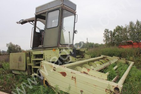 Короуборочный комбайн Е-281 Fortschritt.
