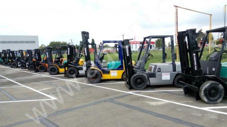 Японские кары toyota-nissan-komatsu