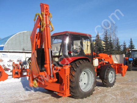 Экскаватор со смещаемой осью и телескопом