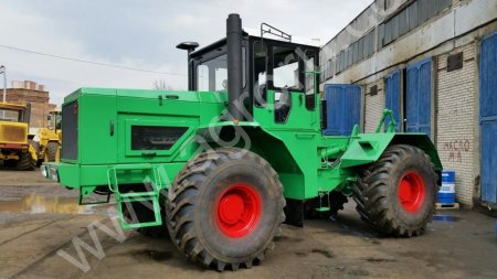 Трактор Кировец