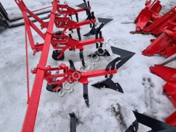 Культиватор (окучник-пропольник) 3-х секционный