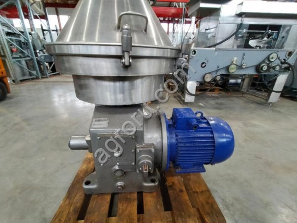 Сепаратор для очистки молока