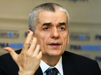 Онищенко советует туристам не употреблять алкоголь в южных странах