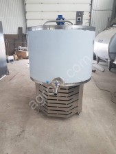 охладитель молока 300 л.