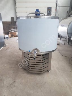 охладитель молока 300 л.