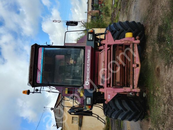 КЗС-7-10 Комбайн зерноуборочный самоходный ПАЛЕССЕ GS07